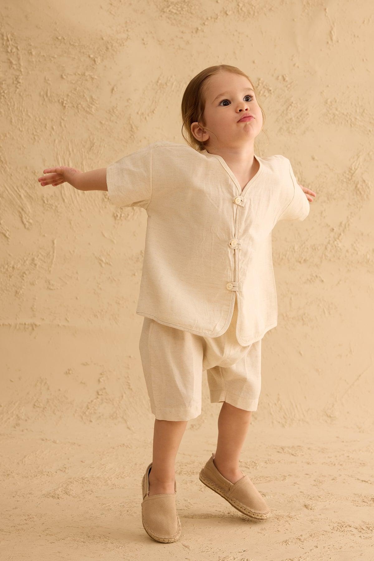 Linen Suit Natural with Brit Detail