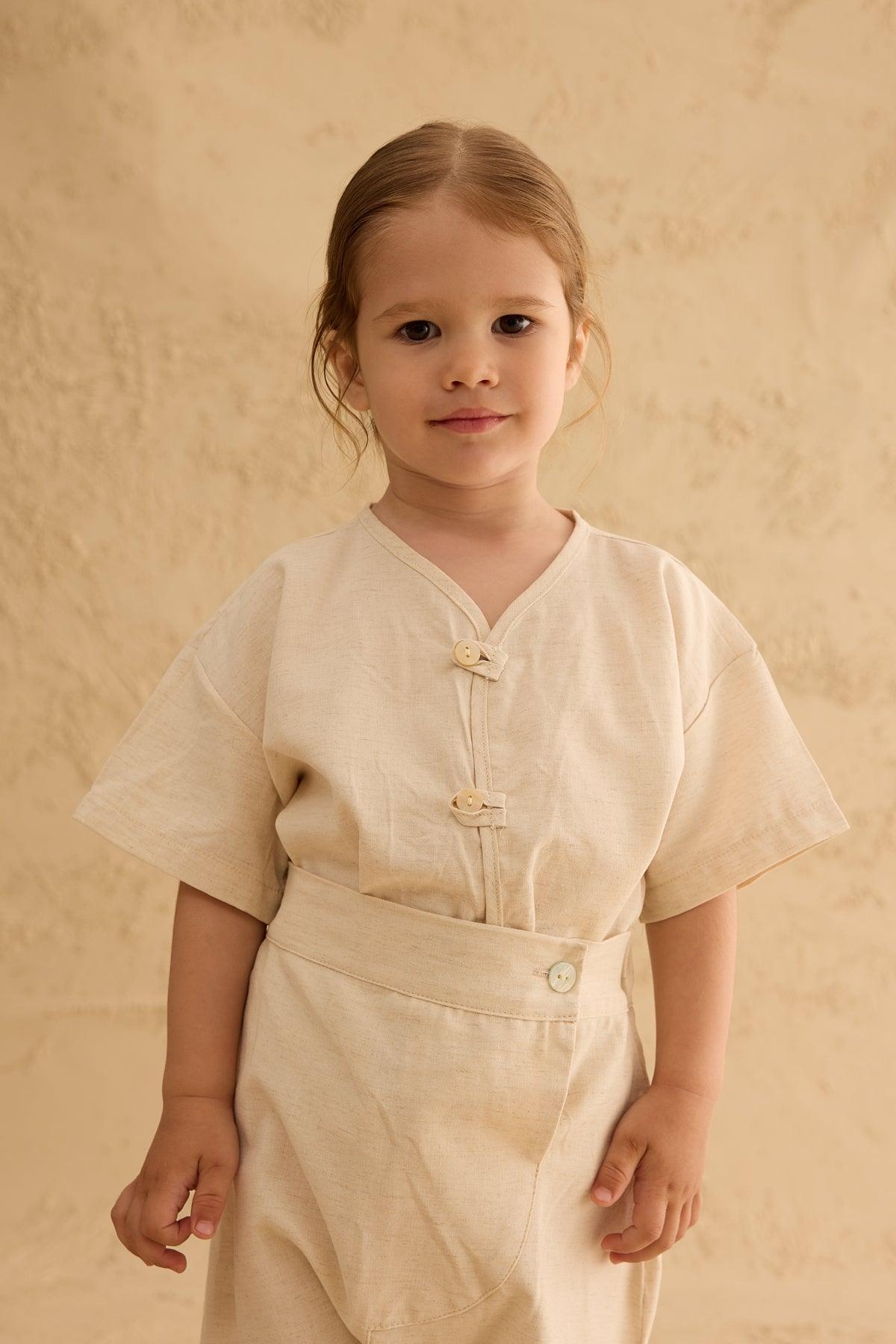 Linen Suit Natural with Brit Detail