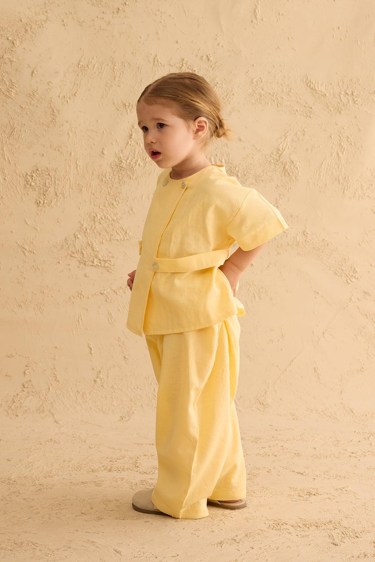 Double-Buttoned Trouser Suit Yellow