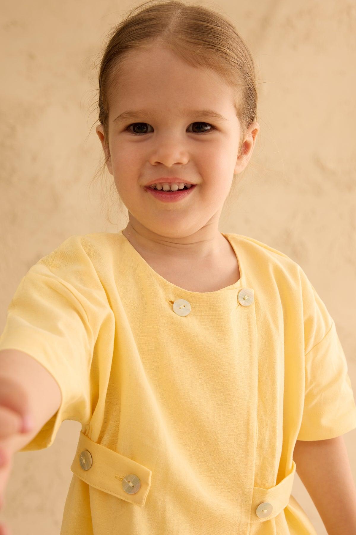 Double-Buttoned Trouser Suit Yellow