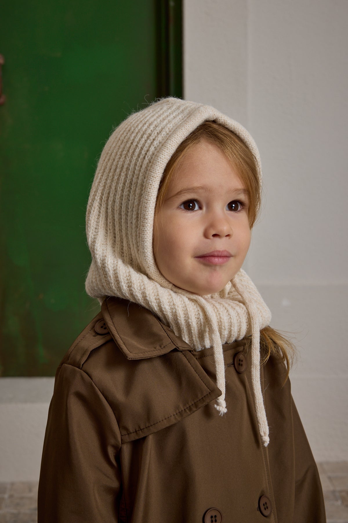 Children's Snow Beanie with Rope Stone