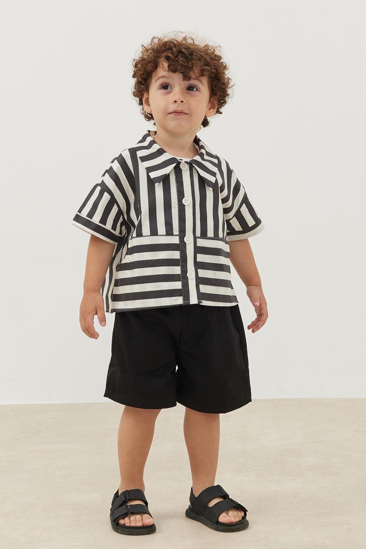Kangaroo Pocket Shirt Striped Black