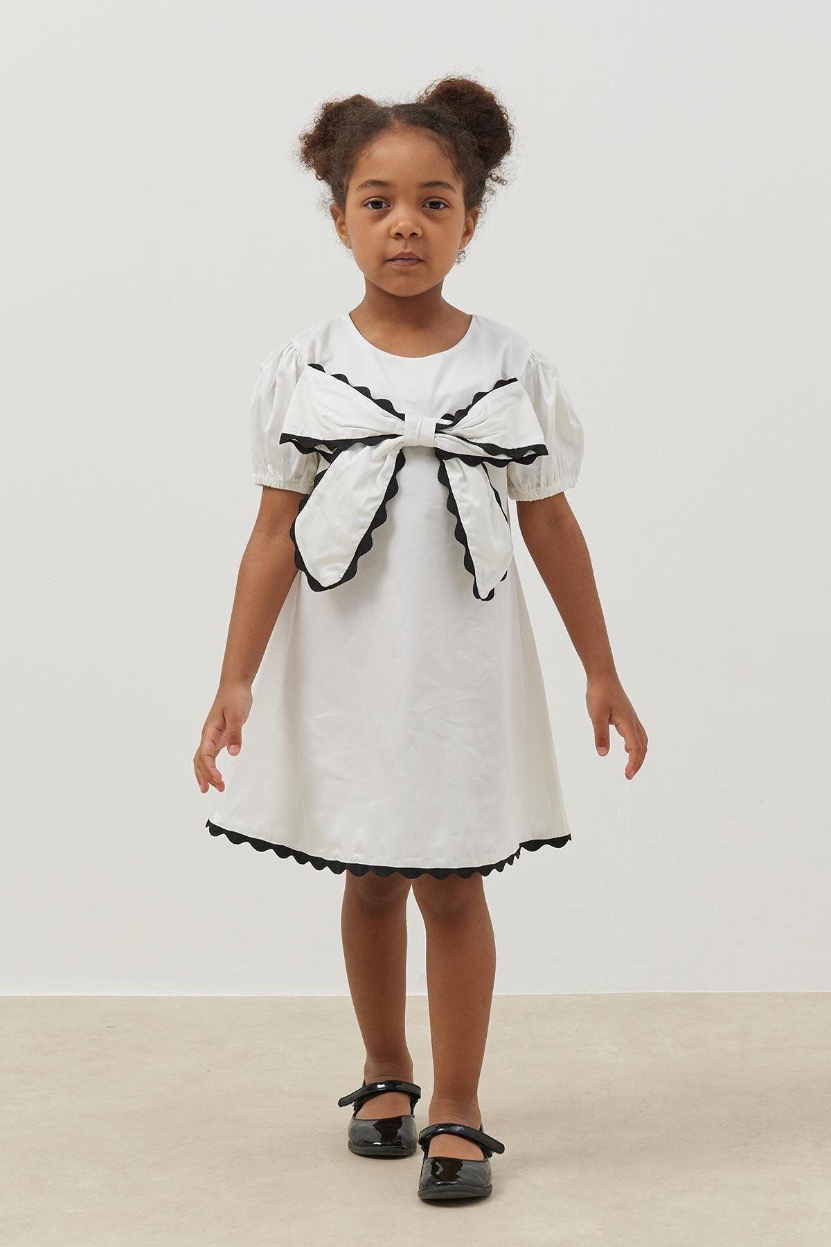 Kurdeleli Elbise Krem