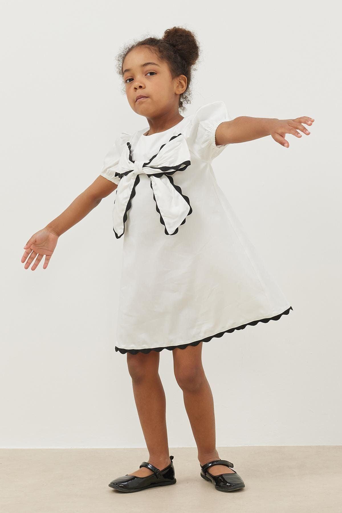 Kurdeleli Elbise Krem