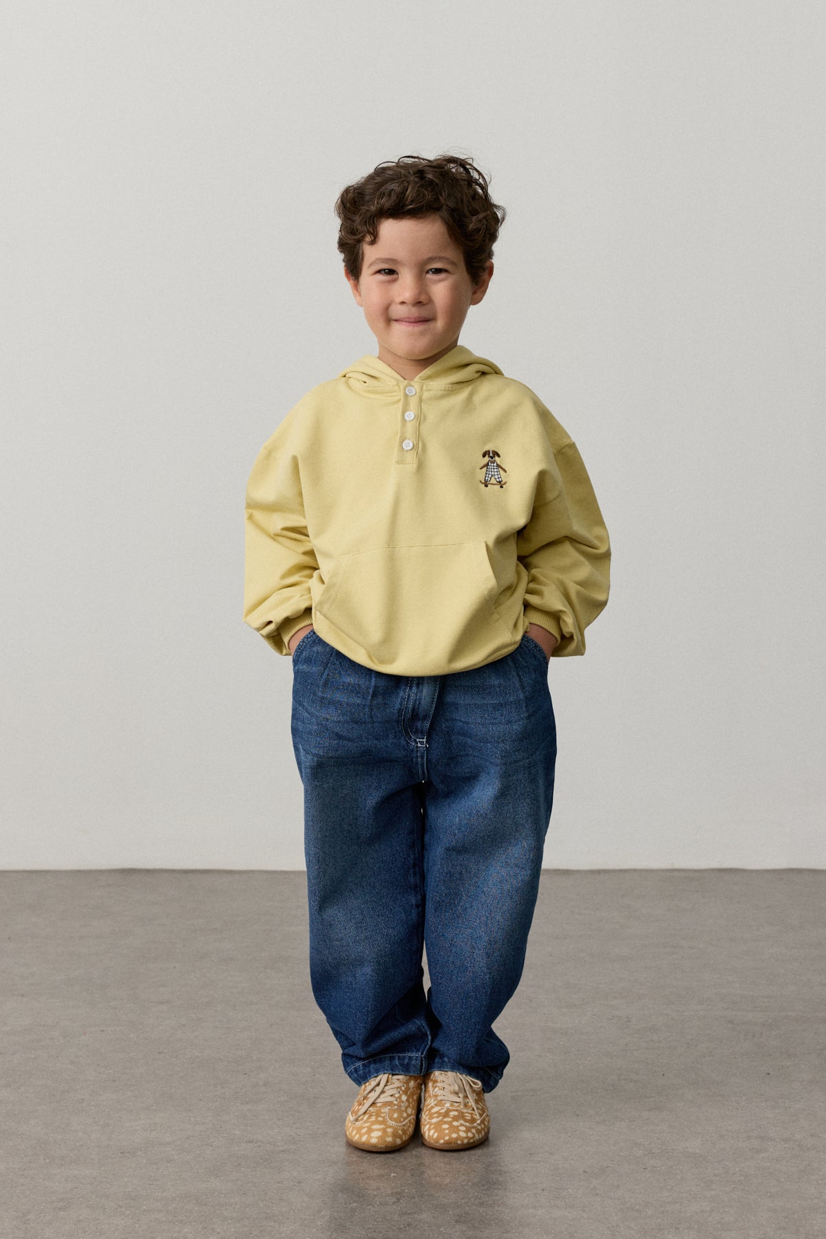 Oversize Kapüşonlu Nakışlı Sweatshirt Sarı