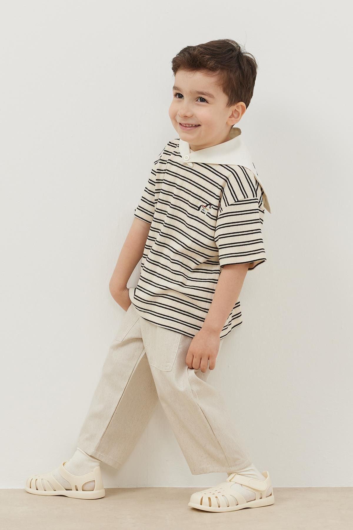 Seyyar Yakalı Tişört İnce Çizgili Siyah