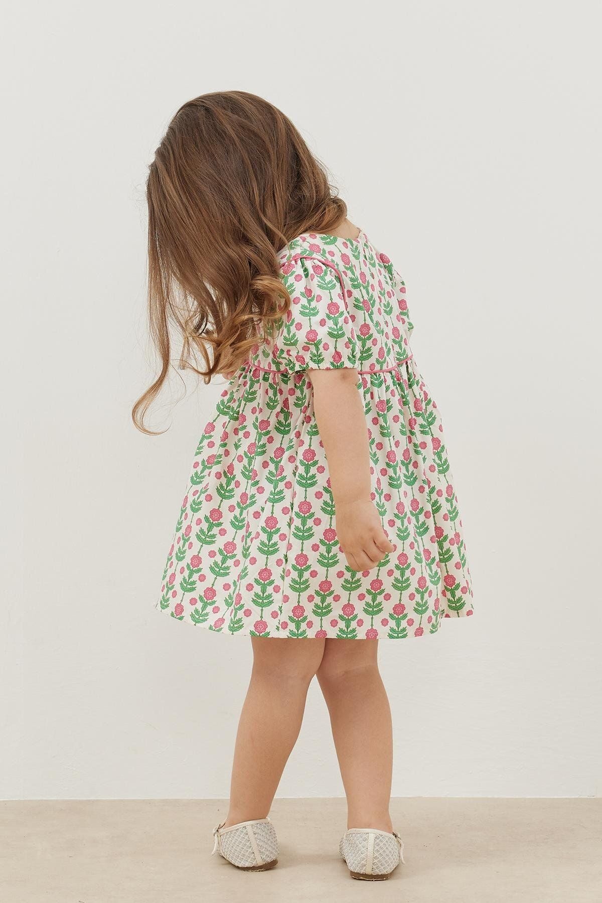 Biyeli Elbise Pembe Çiçekli