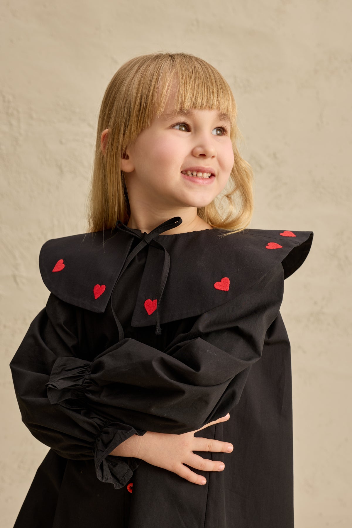 Kalp Nakışlı Elbise Siyah